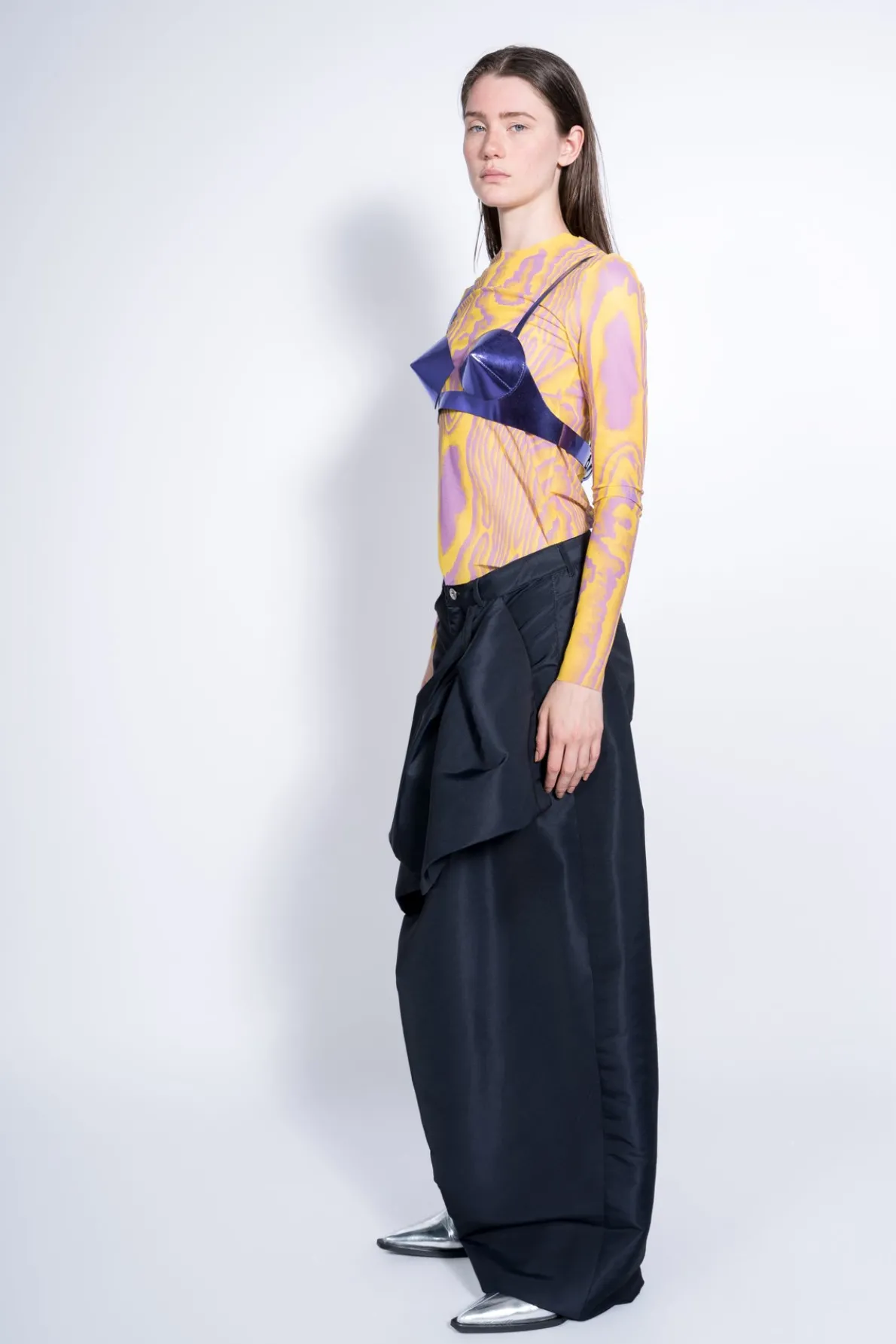 BLACK BOYFRIEND TROUSERS WITH BOW