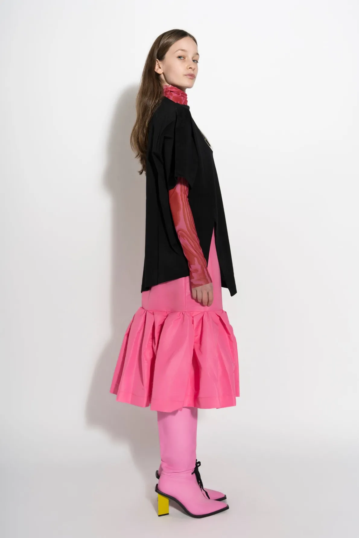 BLACK OVERSIZED T-SHIRT WITH BIG EYELET