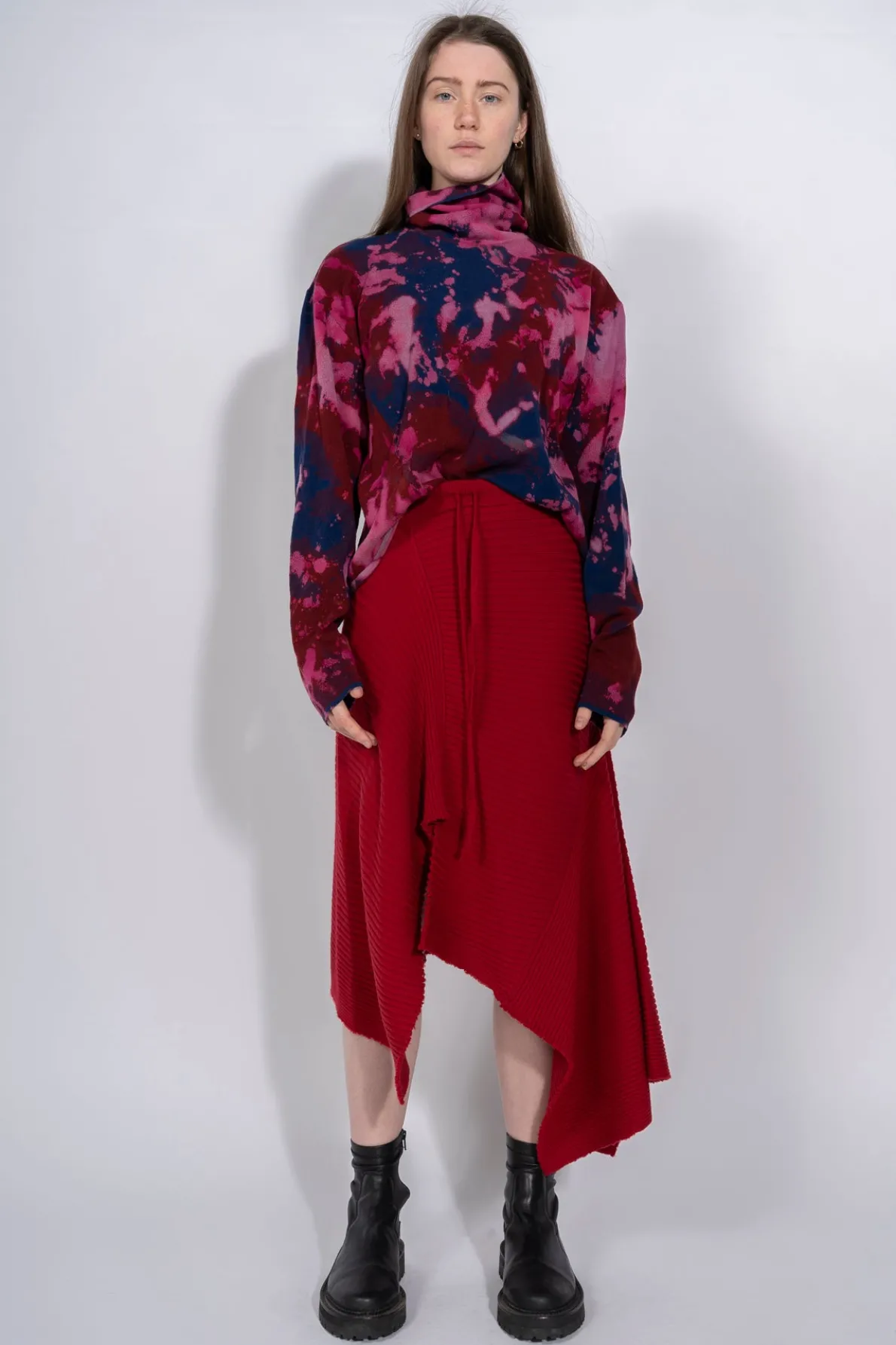 CLASSIC M'A MERINO SKIRT IN RED