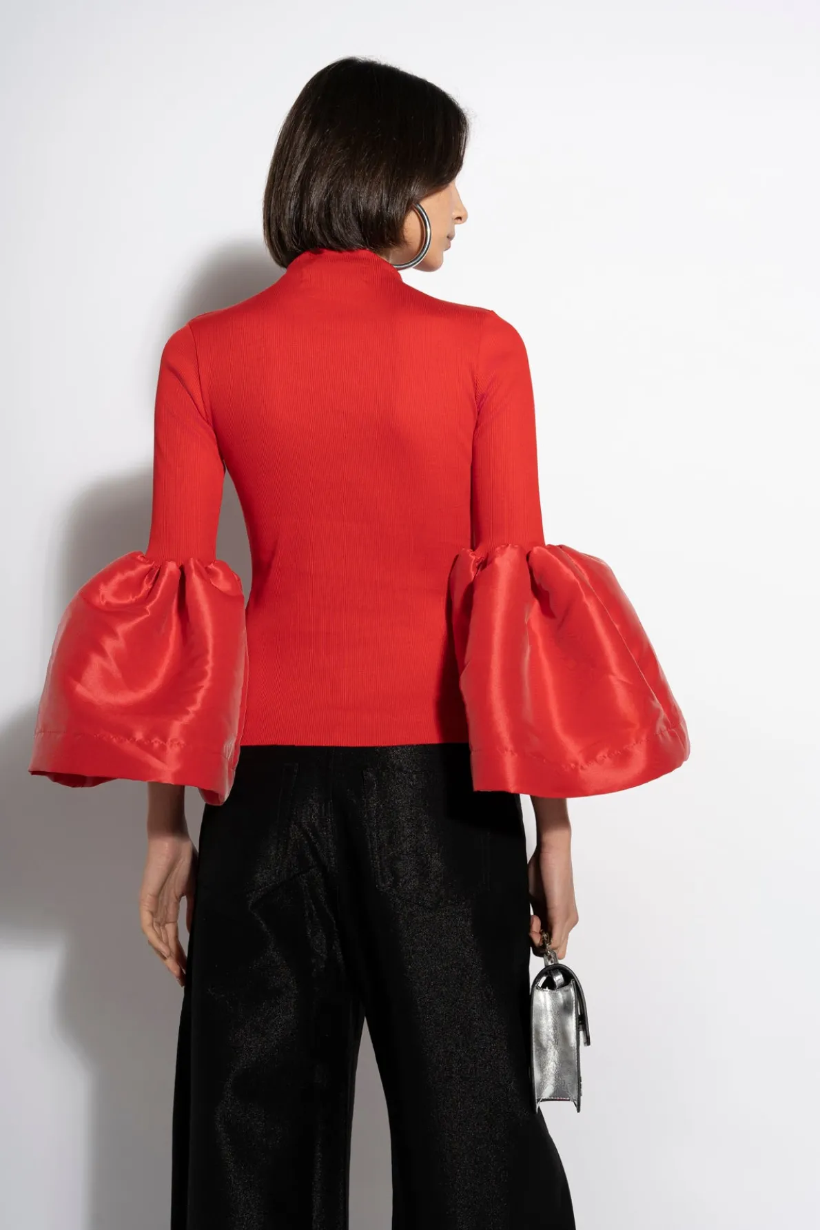 RED TURTLENECK PUFF SLEEVE TOP