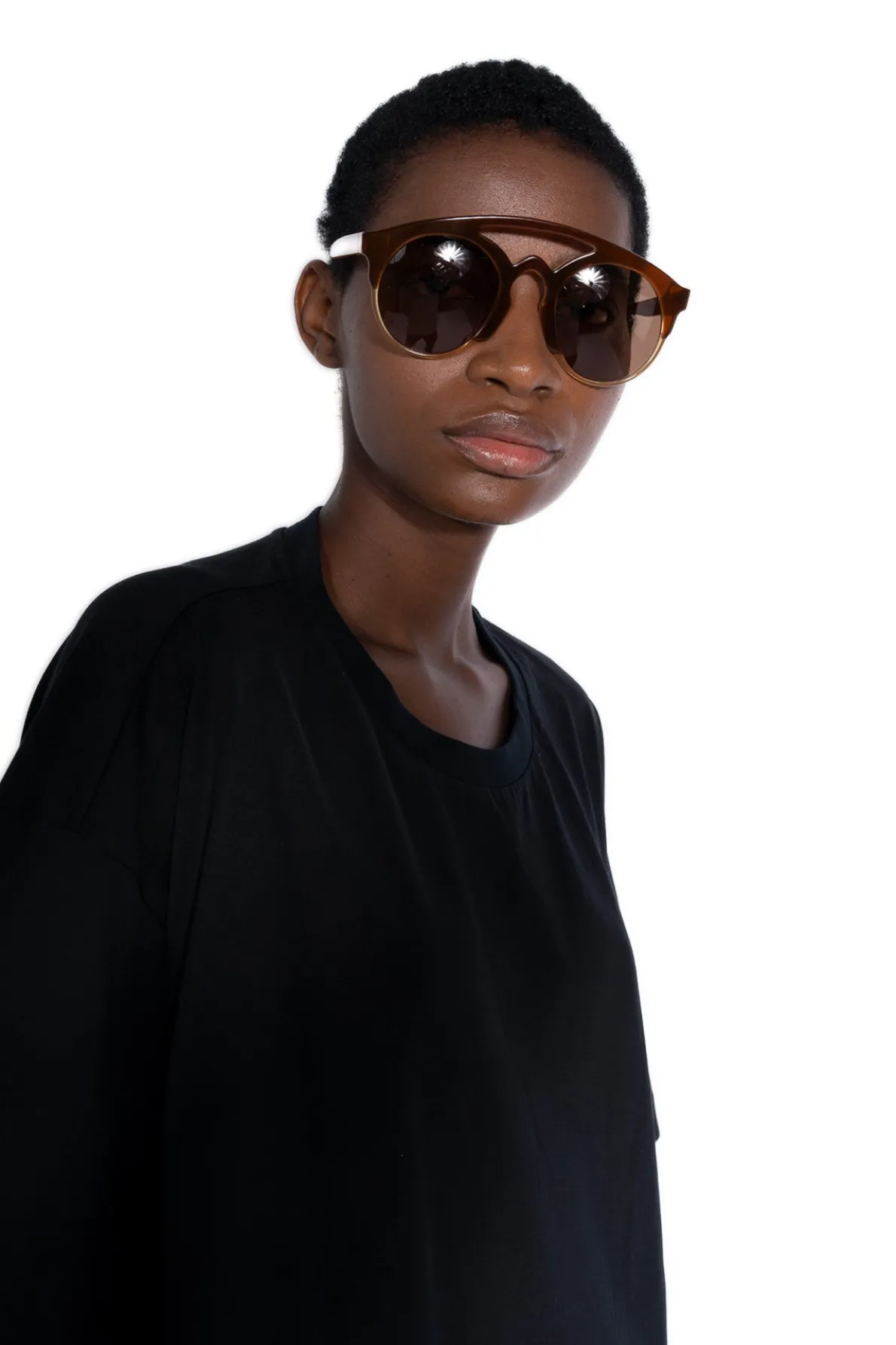 DARK BROWN BRIDGED SUNGLASSES