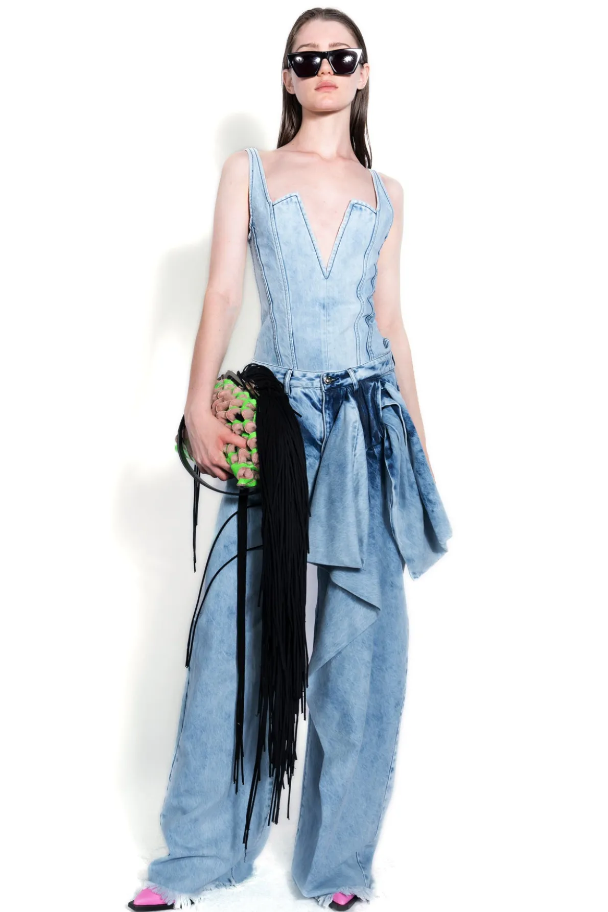 ACID WASH BOYFRIEND TROUSERS WITH BIG BOW