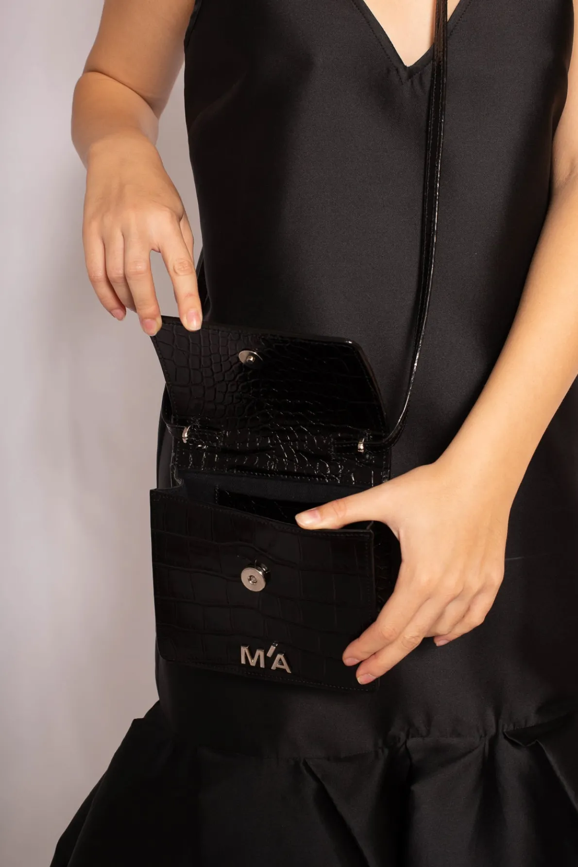 MINI CHAIN BAG IN BLACK CROCO