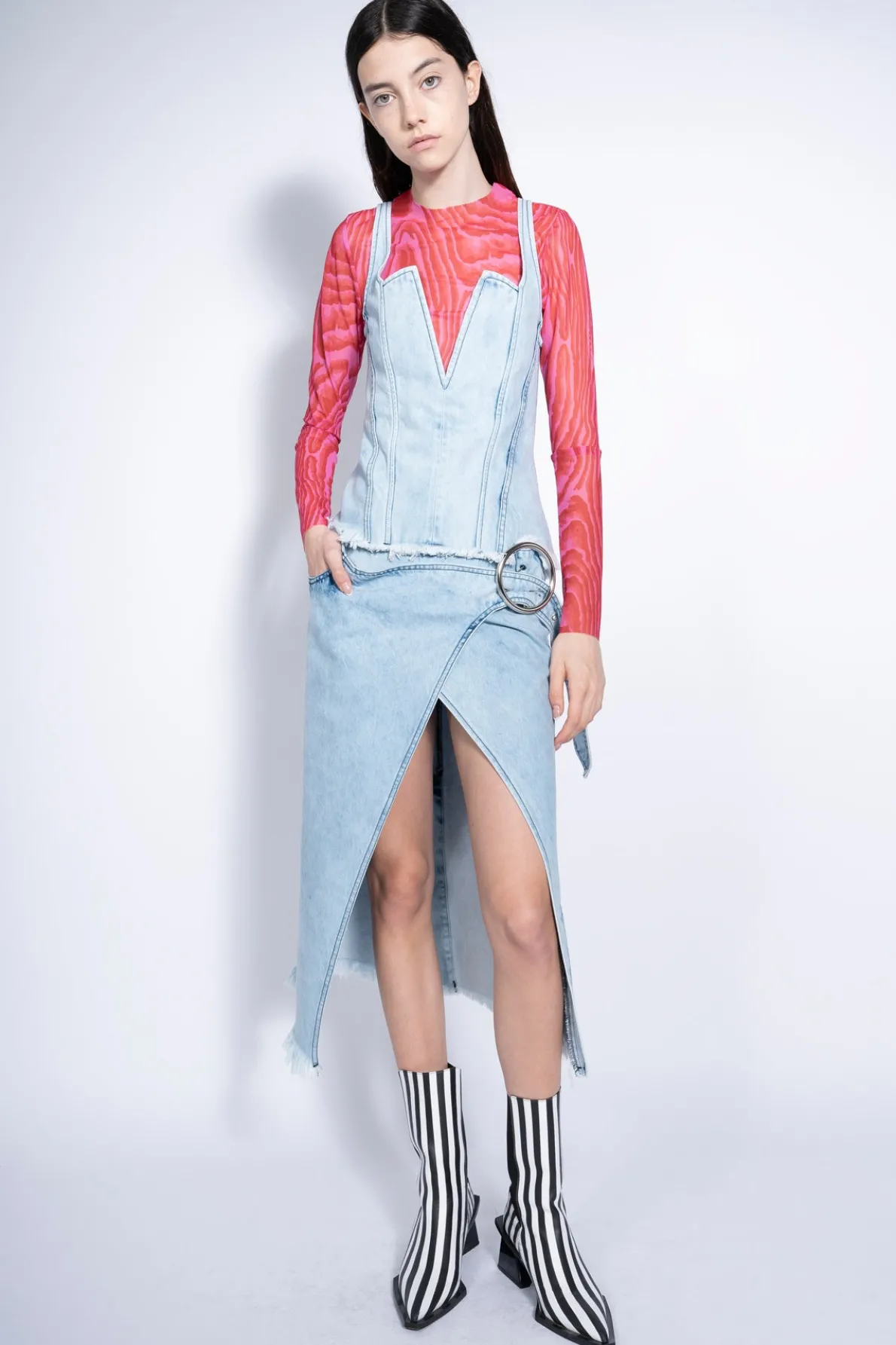 ACID WASH SKIRT WITH SIDE SPLIT