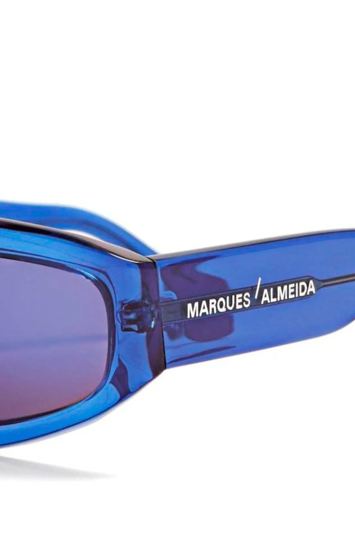 BLUE ANGULAR FRAME SUNGLASSES